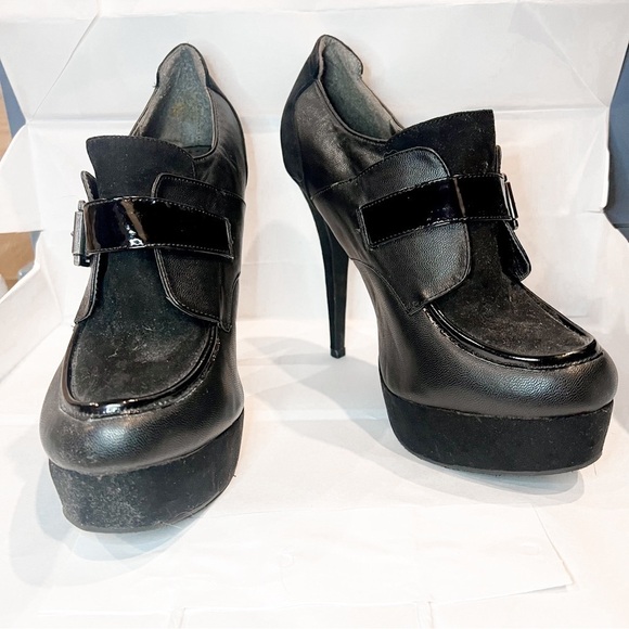 Dollhouse Black Piped Toe 5 Inch Stiletto Bootie Size 9 - Picture 3 of 13